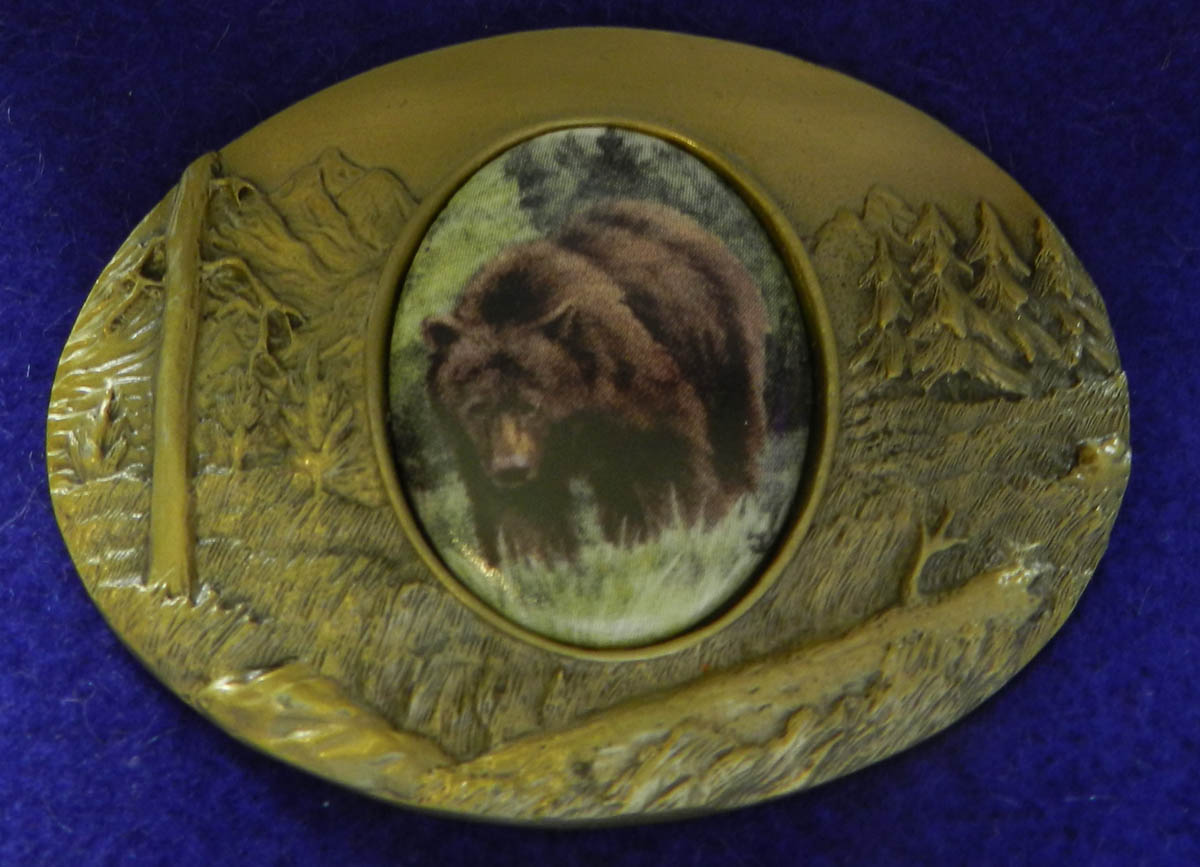 Brown Bear Belt Buckle Forest Bronze