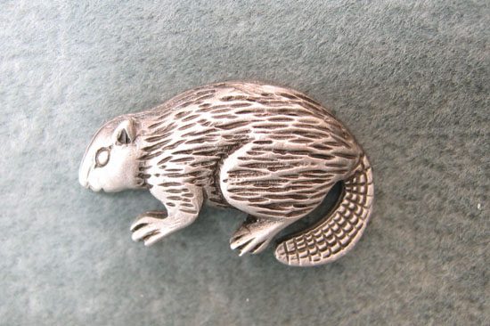 Pewter beaver pin small