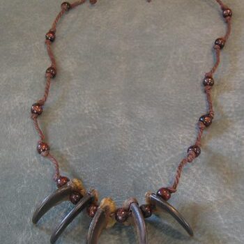 Bear Claw Necklace Brown