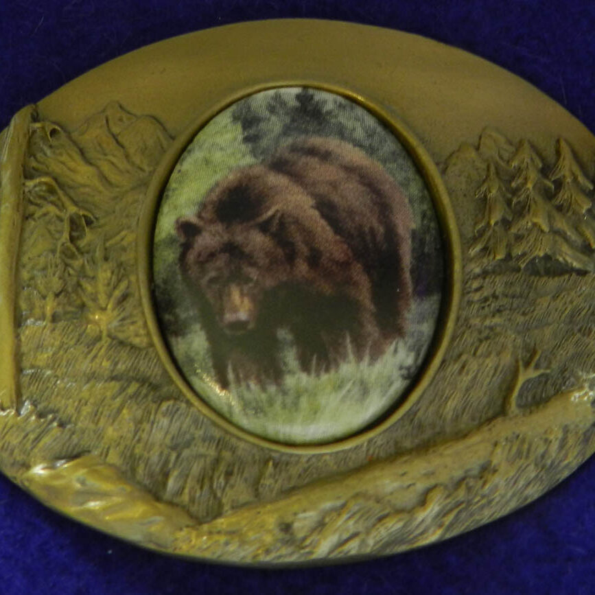 Brown Bear Belt Buckle Forest Bronze